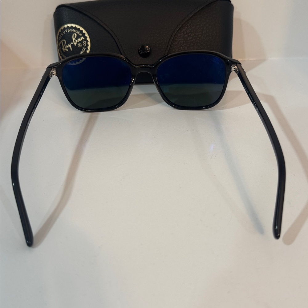 Ray-Ban Black Sunglasses with Polarized Lenses - Picture 3 of 5